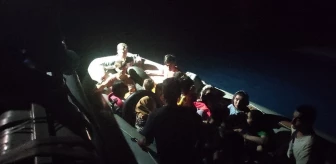 Çanakkale açıklarında 27 düzensiz göçmen yakalandı