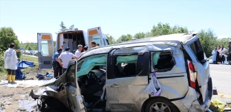 Kastamonu'da Hafif Ticari Araç Devrildi: 1 Ölü, 4 Yaralı