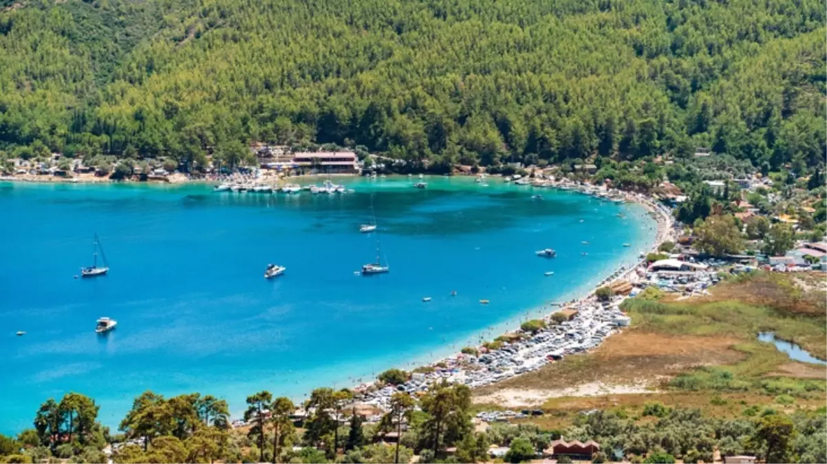 Türkiye'nin en güzel plajlarından biri! Akbük'de halk plajı ücretsiz olarak hizmete açıldı