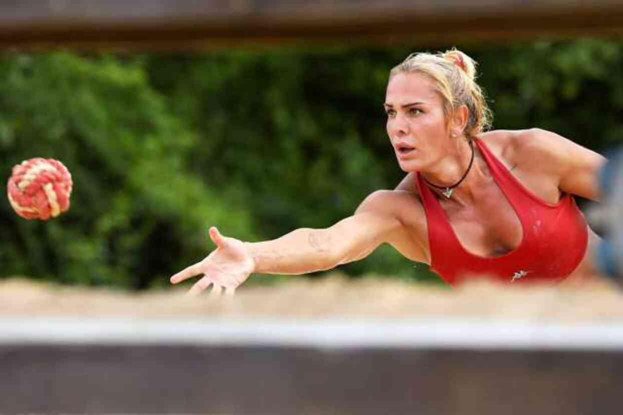 Yunus Emre ve Nagihan Karadere arasında büyük kavga! Hakaret ve tehditler havada uçuşuyor Yunus Emre ve Nagihan Karadere arasında büyük kavga! Hakaret ve tehditler havada uçuşuyor