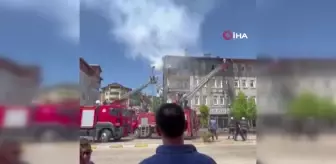 4 katlı binadaki yangın paniğe sebep oldu