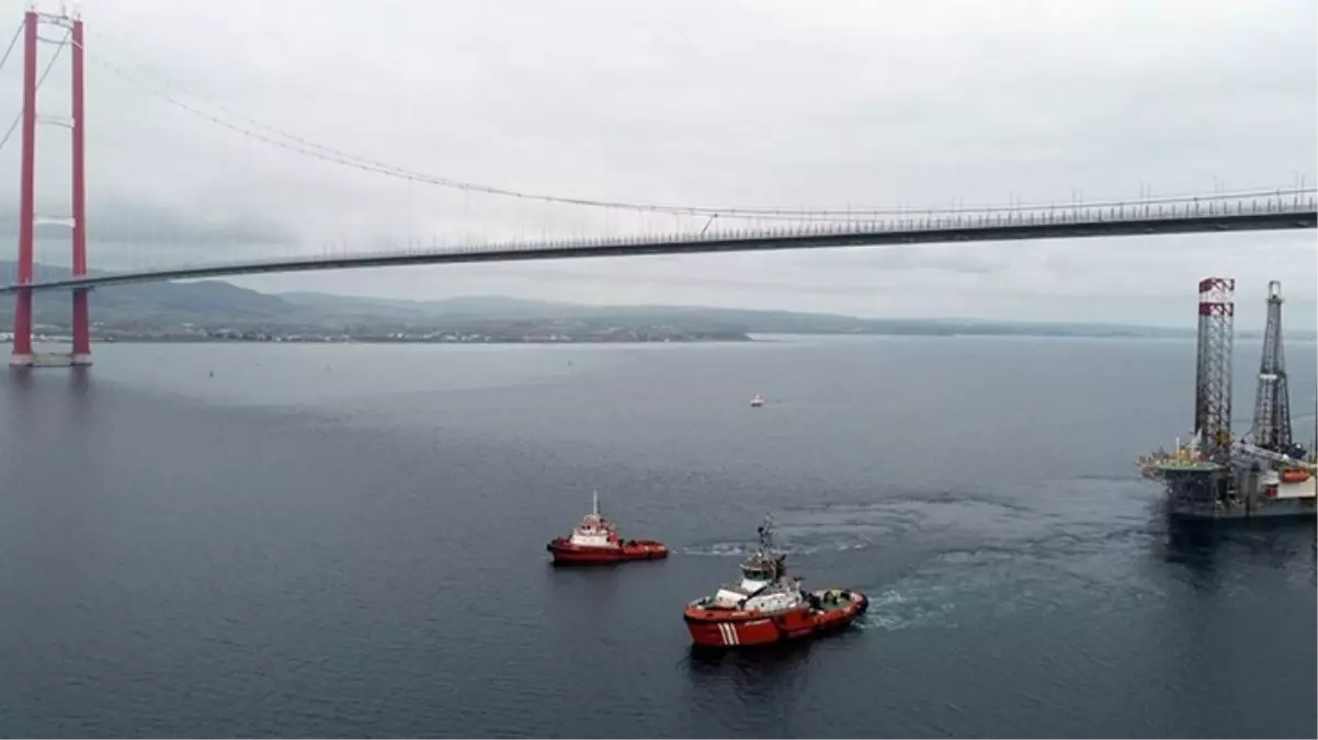 Çanakkale Boğazı'nda gemi trafiği arızalanan tanker nedeniyle tek yönlü askıya alındı