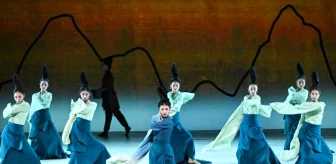 Çin Doğu Dans ve Müzik Topluluğu İstanbul'da Sahne Aldı