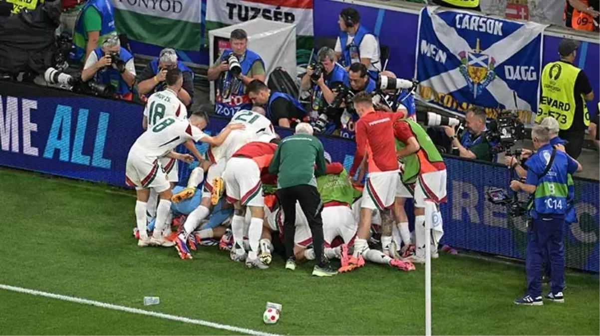 Macaristan, son dakika golüyle İskoçya'yı 1-0 yenerek son 16 umutlarını sürdürdü