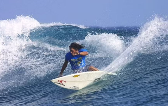 Karayip Korsanları oyuncusu ve sörfçü Tamayo Perry, köpekbalığı saldırısında hayatını kaybetti