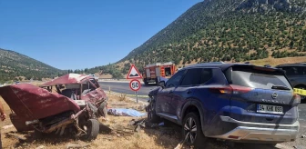 Konya'da Otomobil Kazası: 2 Ölü, 2 Yaralı