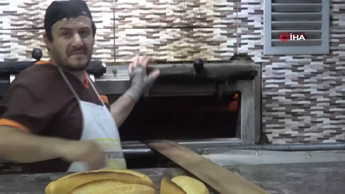 Kütahyalı fırın çalışanlarının zorlu mesaisi
