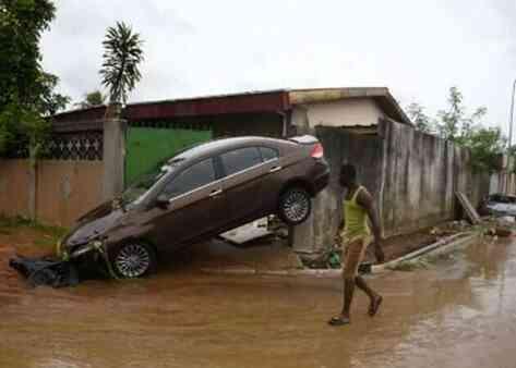 Fildişi Sahili'nde şiddetli yağışlar, en az 24 kişinin hayatını kaybetmesine sebep oldu Fildişi Sahili'nde şiddetli yağışlar, en az 24 kişinin hayatını kaybetmesine sebep oldu