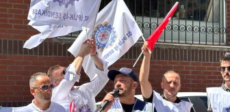 İkitelli Organize Sanayi Bölgesi'nde İşçi Sendikası Protestosu