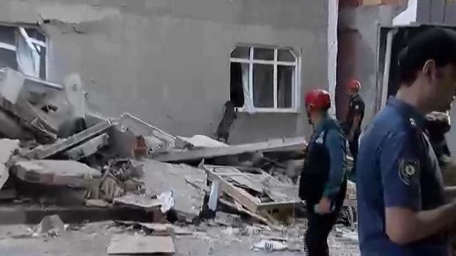 انهيار مبنى مكون من 4 طوابق في باهتشلي ايفلر! تم إخلاء المنازل المحيطة، وهناك بيان من محافظة اسطنبول