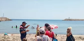 Edirne'de jandarma ekipleri sahillerdeki tatilcileri bilgilendirdi