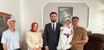 Erzurum'da Yılmaz çifti, çocuklarının sünnet düğününde takılan hediyeleri Filistin halkına bağışladı