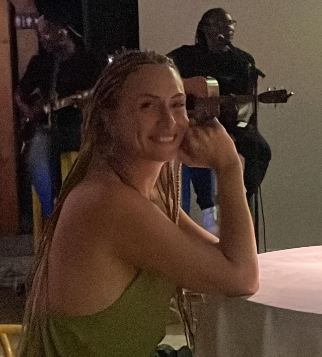 Ceyda Düvenci, who went on vacation in Tanzania, got African braids