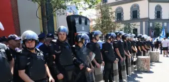 Tiran'da Belediye Başkanı İstifası İçin Protestolar Devam Ediyor