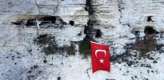 Kıyıköy'deki Mağarada Yaşayan Ahmet Kurt Sosyal Medyada İlgili