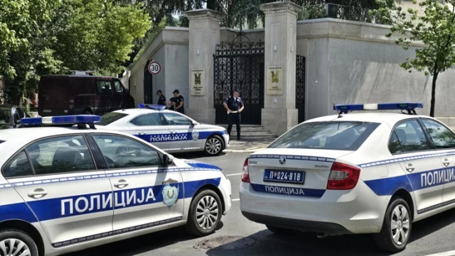 Arrow attack on Israeli Embassy in Serbia: Police killed the attacker.