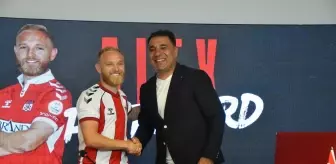 Sivasspor, İngiliz oyuncu Alex Pritchard ile 2 yıllık sözleşme imzaladı