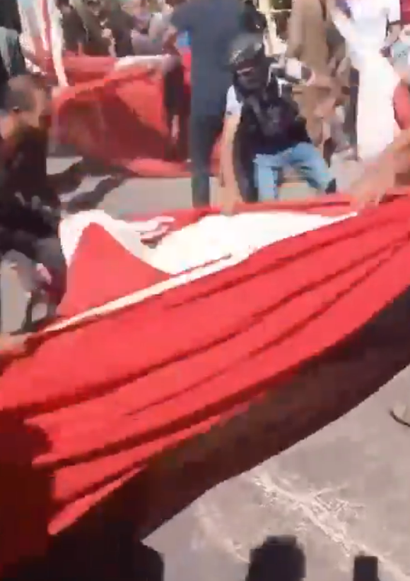 Suriye'de tehlikeli provokasyon! Türk ordusunun kullandığı binaya girmeye çalışanlar, ateş açılarak uzaklaştırıldı