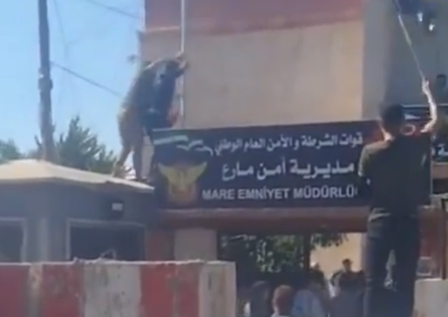 Suriye'de tehlikeli provokasyon! Türk ordusunun kullandığı binaya girmeye çalışanlar, ateş açılarak uzaklaştırıldı