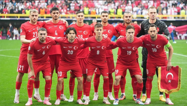Hakan Çalhanoğlu neden yok, sakatlandı mı? Avusturya-Türkiye maçında Çalhanoğlu neden kadroda yok, cezalı mı?