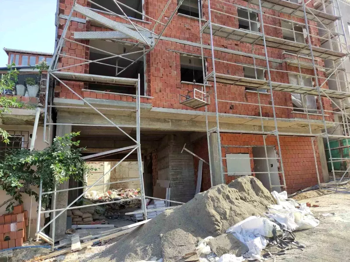 Bursa'da İnşaat İşçisi İskele Faciasından Son Anda Kurtuldu