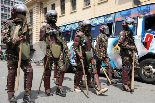 تحولت احتجاجات زيادة الضرائب في كينيا إلى احتجاجات ضد الرئيس! 39 شخصًا فقدوا حياتهم