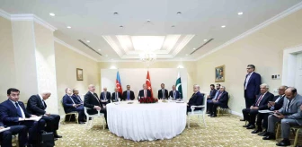 Cumhurbaşkanı Erdoğan, Kazakistan'da Azerbaycan ve Pakistan liderleriyle bir araya geldi