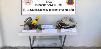 Sinop'un Durağan ilçesinde kaçak kazı yapan 2 şüpheli suçüstü yakalandı