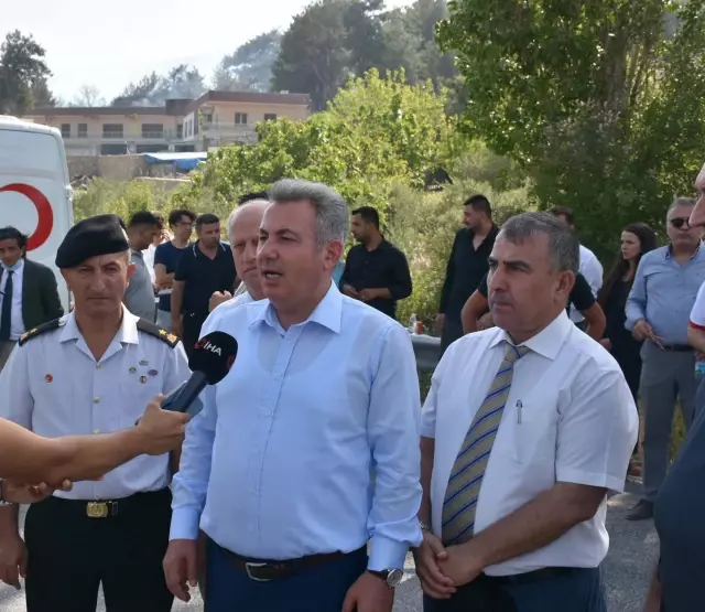 İzmir'de orman yangını! 2 mahalle boşaltıldı, Manisa kara yolu trafiğe kapatıldı