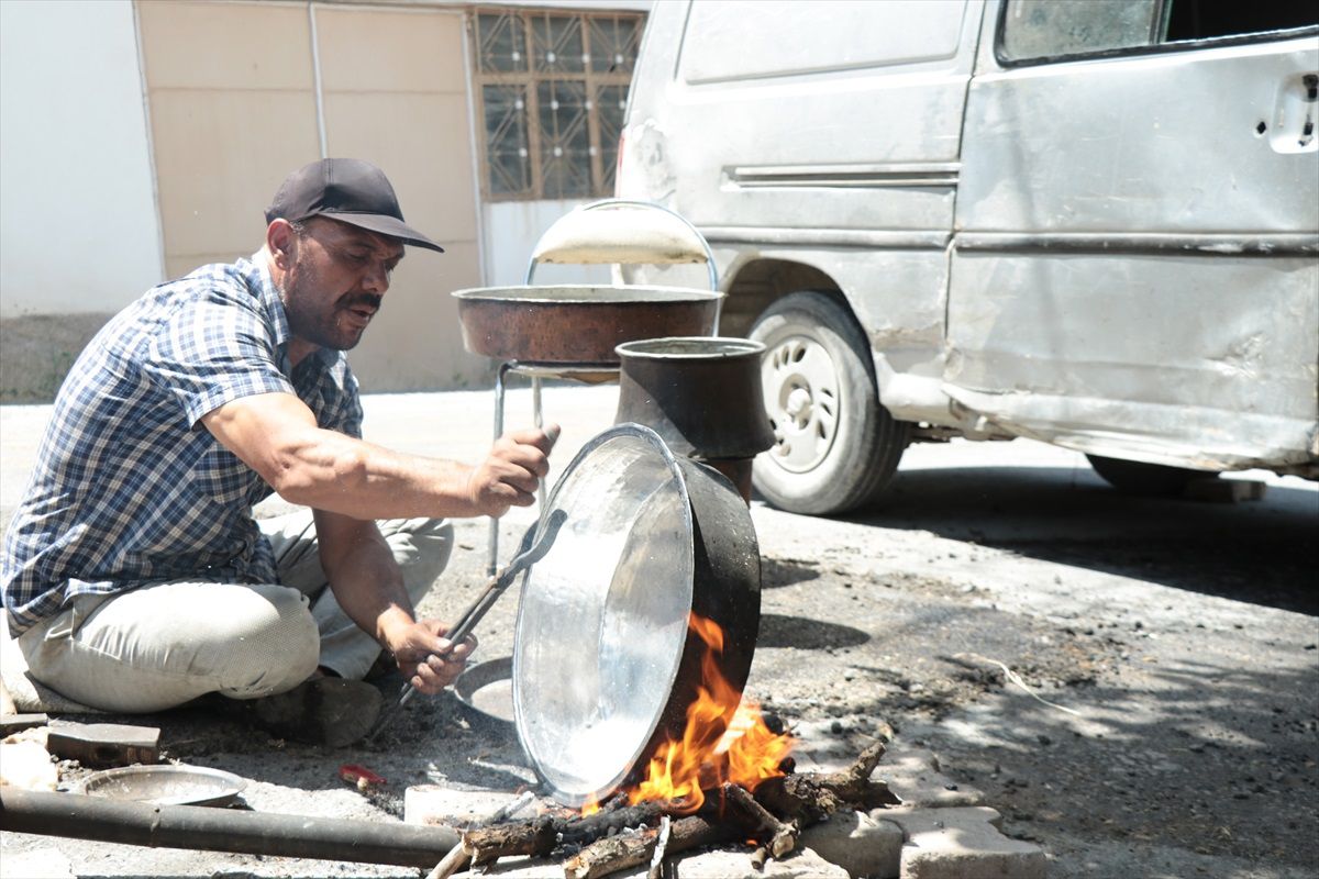 Gezici Kalaycı Ailesi Türkiye'yi Dolaşıyor