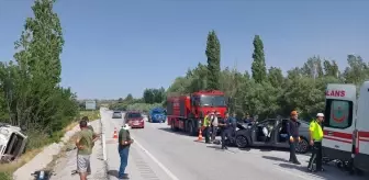 Sivas'ta Kamyonet ile Otomobil Çarpıştı: 1 Ölü, 5 Yaralı