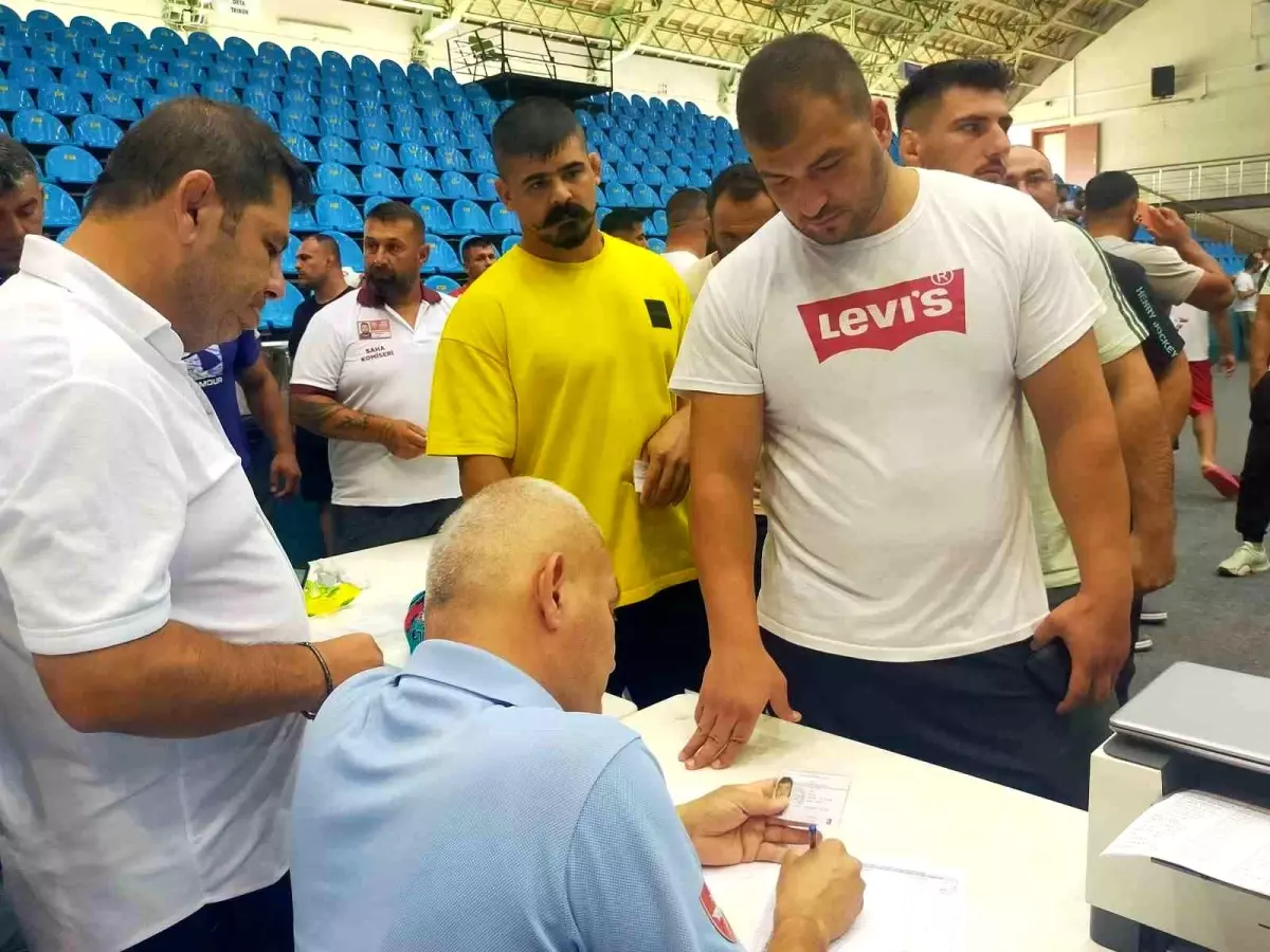 663. Tarihi Kırkpınar Yağlı Güreşleri'ne 832 pehlivan kayıt yaptı