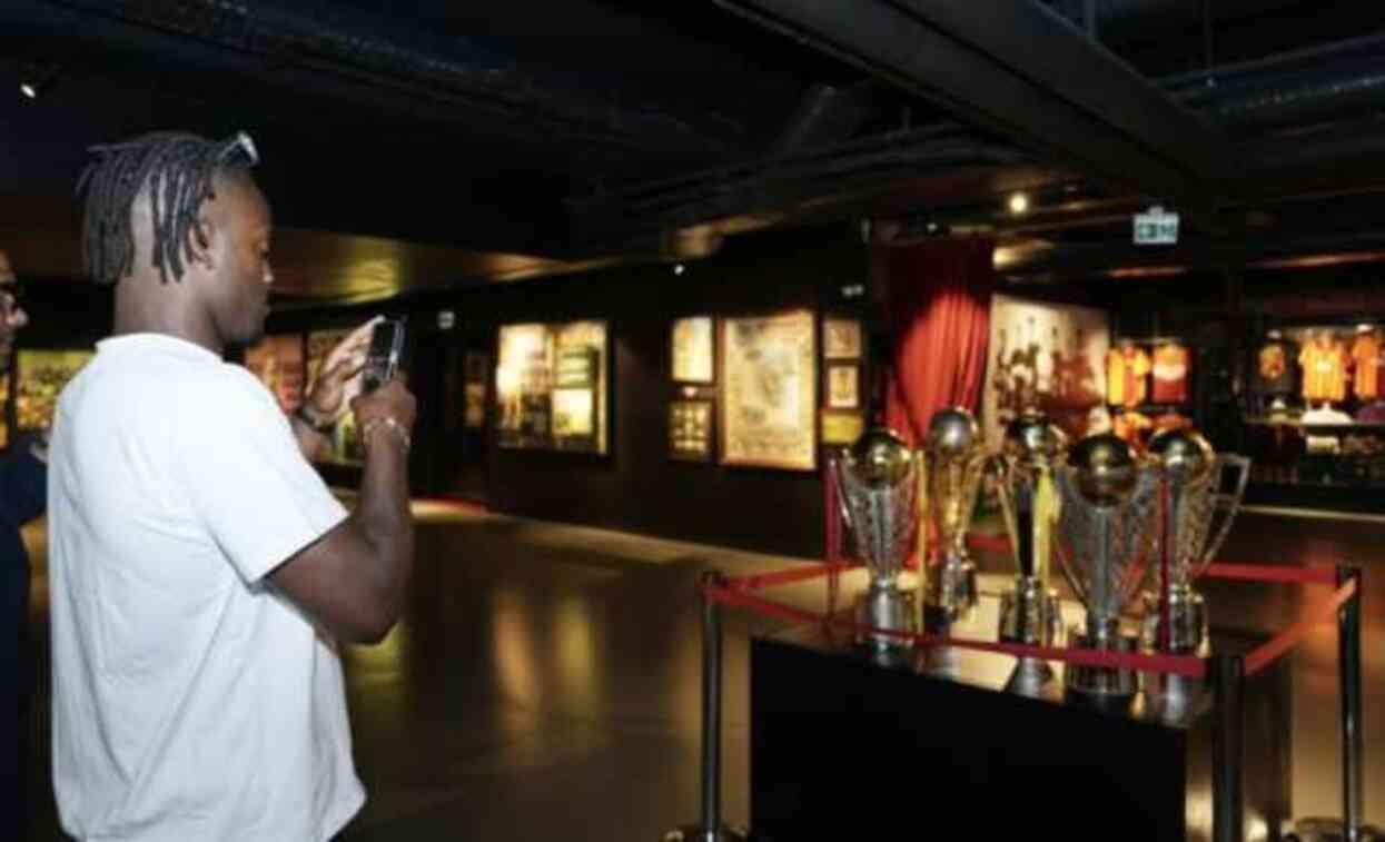 Batshuayi kaç numaralı formayı giyecek? Batshuayi'nin Galatasaray'daki forma numarası kaç olacak? Batshuayi kaç numaralı formayı giyecek? Batshuayi'nin Galatasaray'daki forma numarası kaç olacak?