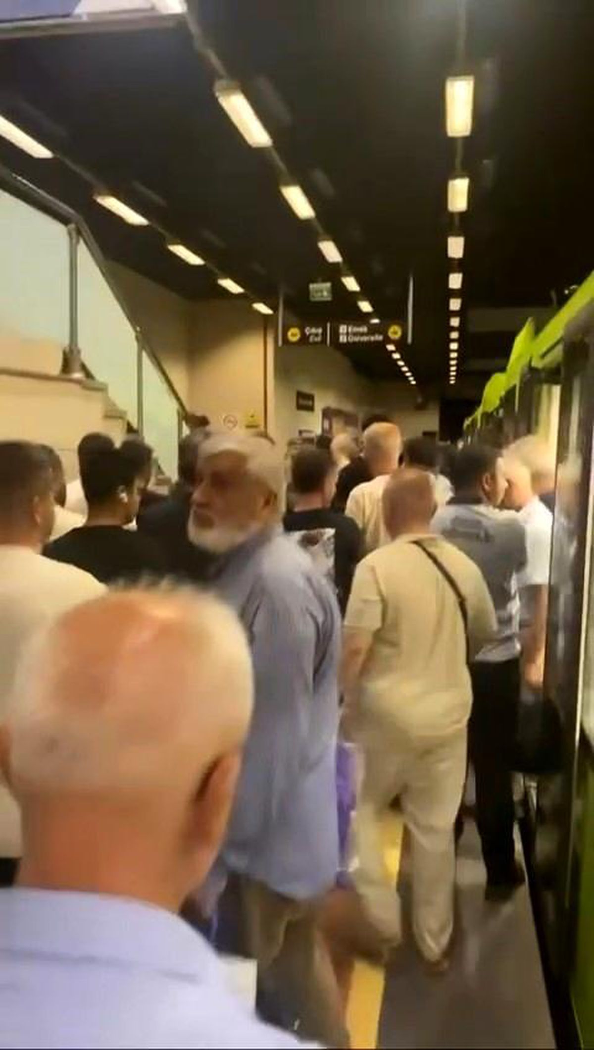 Bursa'da Sağanak Yağış Metro Seferlerini Aksattı