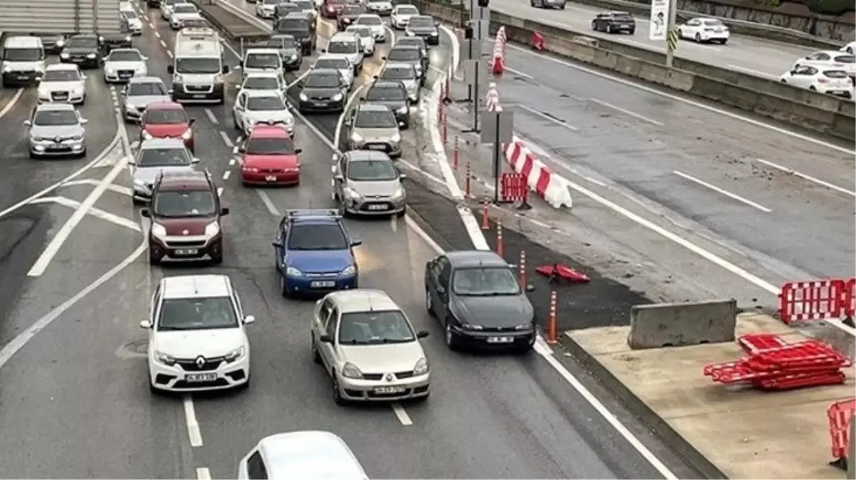 İstanbul'da 90 gün sürecek yol çalışması! D-100 kara yolu 2 şeride düşürülecek