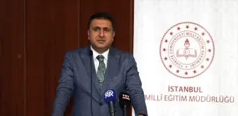 İstanbul İl Milli Eğitim Müdürü, LGS'de 500 tam puan alan öğrencilerle buluştu