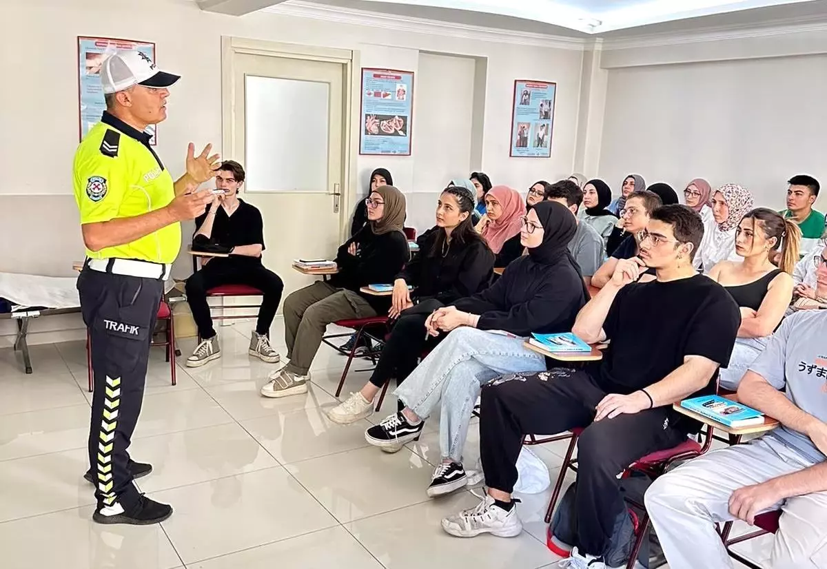 Kütahya'da Sürücü Adaylarına Eğitimler Devam Ediyor