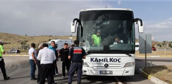 Sivas'ta Yolcu Otobüsü Kazası: Bir Kişi Hayatını Kaybetti