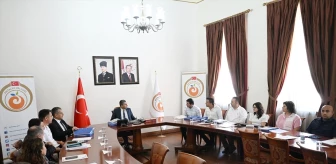 Antalya Valisi Hulusi Şahin, kaçak yapıların kaldırılması için toplantı düzenledi