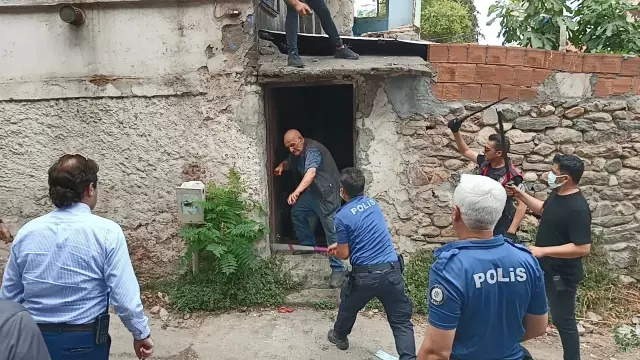 Statement of the 'garbage house' owner who stabbed the police in Bursa revealed: I am a prophet, I am the president