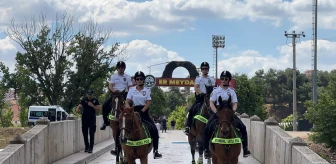 Edirne'de Kırkpınar Yağlı Güreşleri'nde Atlı Polisler Göreve Başladı