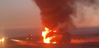 Nusaybin'de akaryakıt yüklü tankerin kupa kısmı alev aldı