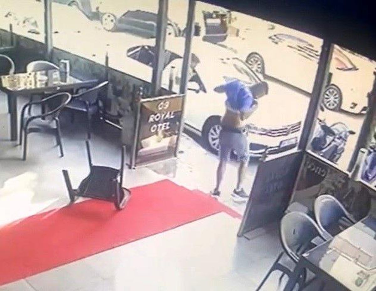 Kuşadası'nda alacak verecek kavgası: Otel sahibi öldürüldü