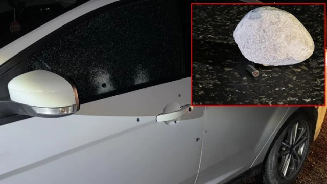 They sprayed the car with a long-barreled weapon! Three of them were seriously injured and six people were wounded.