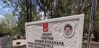 Dr. Ekrem Karakaya, ölüm yıl dönümünde anıldı