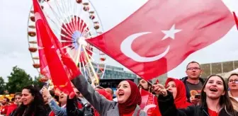 Türkiye A Milli Futbol Takımı, Hollanda ile Avrupa Futbol Şampiyonası çeyrek finalinde karşılaşacak