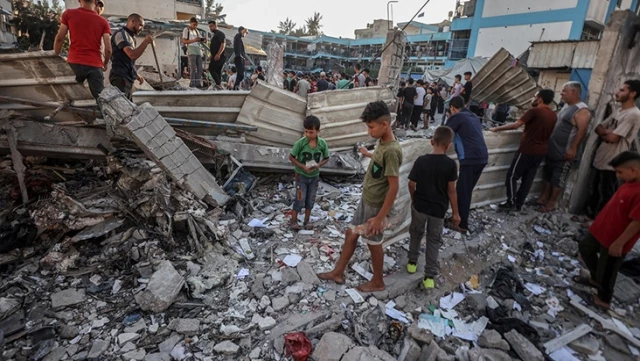 Israel launched an attack on the United Nations School in Gaza: 16 Palestinians died.