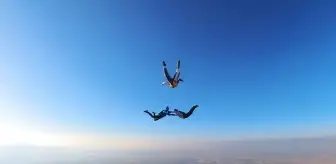 Eskişehir'de 5. Skydiving Fest-Paraşüt Günleri Başladı