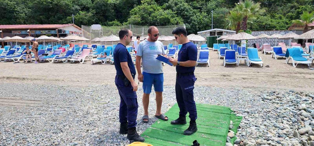 Yalova'da Sahil Güvenlik Komutanlığı Plajlarda Denetim Yapıyor