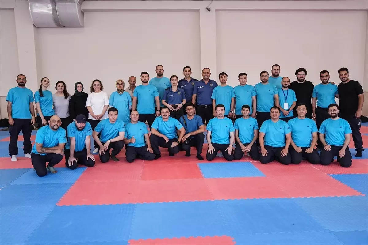 Savaş Muhabirliği Eğitimi Devam Ediyor